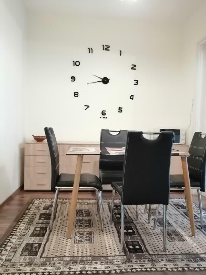 Central Academic Apartment София Экстерьер фото